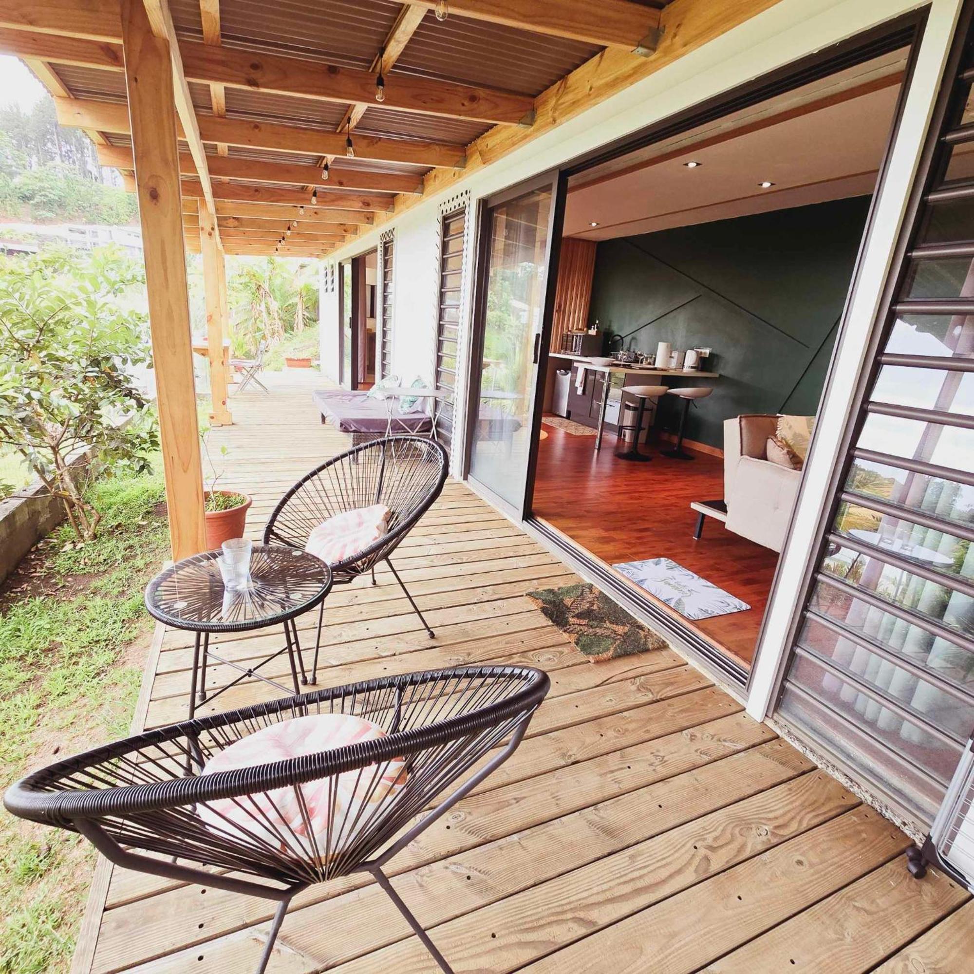 Fare Toahana, Accommodation With A Ocean View 帕皮提 外观 照片